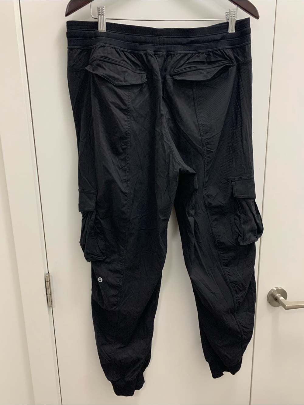 Lululemon Dance Studio Cargo Jogger Relaxed-Fit Mid-Rise black size L (2 of 2) - Picture 6 of 16